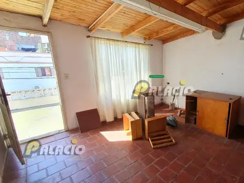 PH de 2 ambientes con Patio y Terraza en ALQUILER