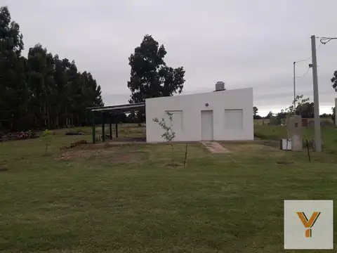 Casa en venta - 2 Dormitorios 1 Baño - Cochera - 1.050Mts2 - Bordenave, Puán
