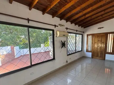 Alquiler de PH 4 Ambientes con Quincho y Terraza