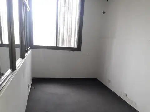 Galpón 650m2 zona industrial - Munro