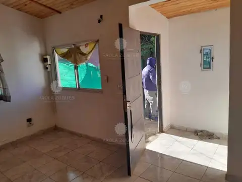 Casa 3 ambientes con 1 baño