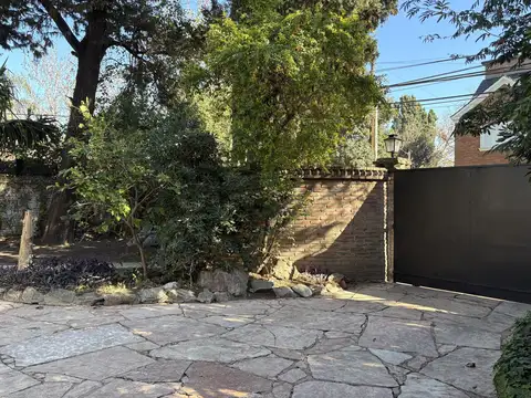 Casa en Venta con 6 cocheras