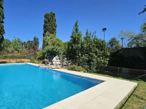 Castelli y La Plata - Ingeniero Maschwitz