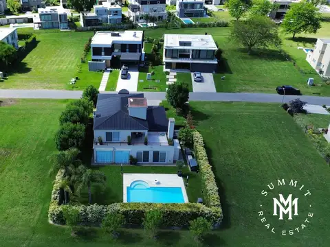 Casa en Venta al Este