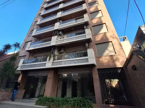 Alquiler Quilmes Ctro. 3 amb. c/ balcón y cochera