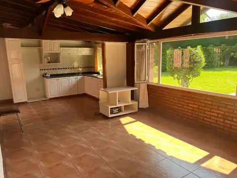 Casa en Venta con 3 cocheras