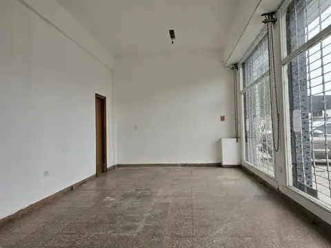 Alquiler Comercial en wsquina. Magallanes esq Bermejo