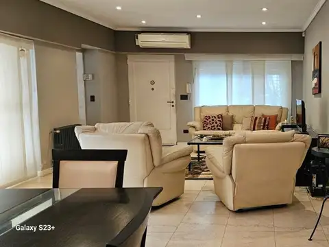 CASA EN VENTA LANUS 4 AMB FONDO - GARAGE