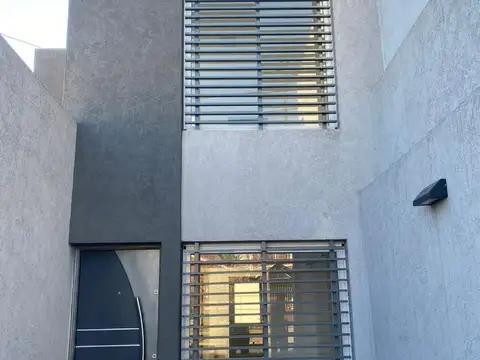 VENTA DE DUPLEX 2 AMB EN ITUZAINGO NORTE