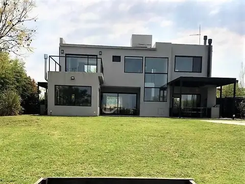 Casa en Alquiler de 3 dormitorios