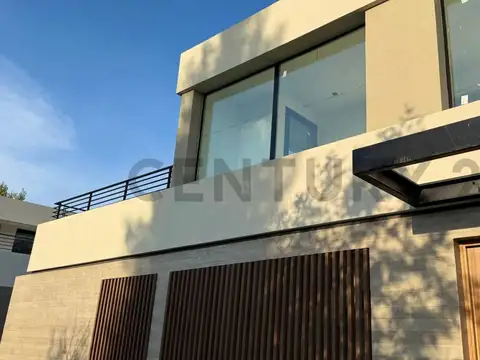 Casa en alquiler en Grand Bell de 3 dormitorios.