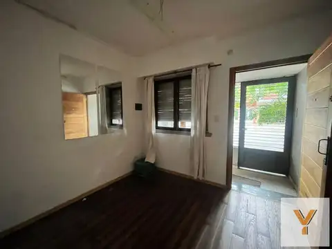 Depto Tipo Casa en Venta 50 años