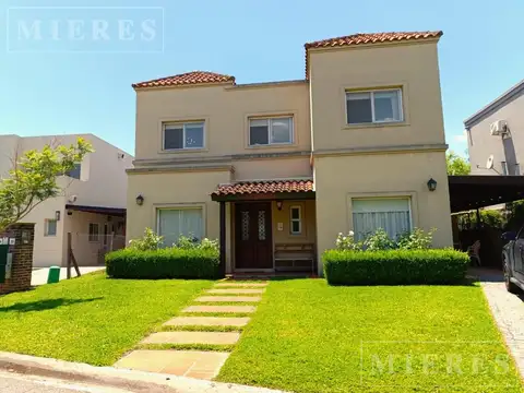 Casa en venta en el Barrio El Atardecer