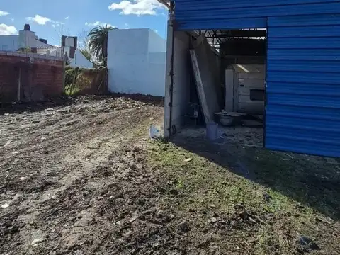 Galpon en Alquiler en Villa Elvira, $ 800.000