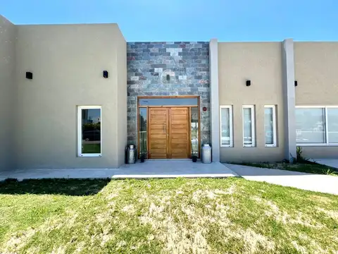 Venta Casa Country La Alameda Canning, A LAGUNA!