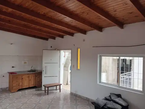 Depto Tipo Casa en Alquiler de 2 dormitorios