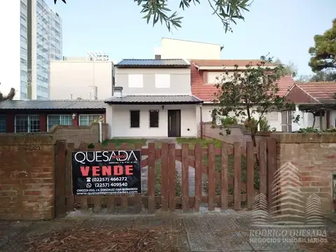 Casa en PH totalmente refaccionada a nuevo con estilo moderno en Costa Azul.