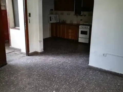 lisandro de la torre 587 , Piso 0