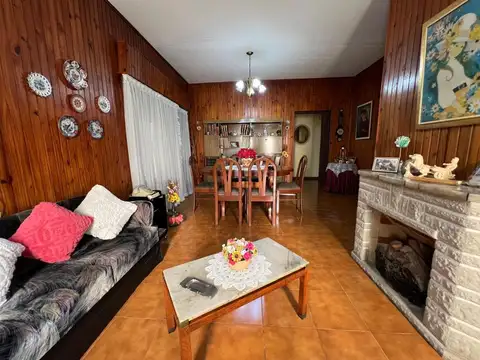Casa en Venta con 1 cochera
