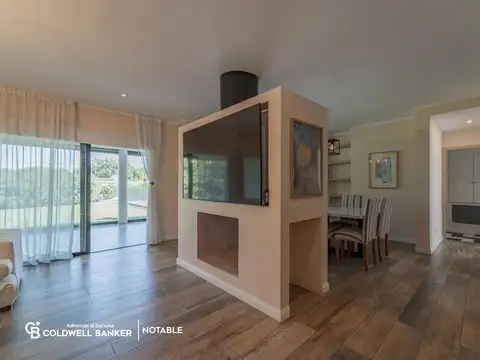 Casa en Venta con 7 cocheras