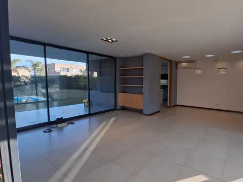 Casa en Alquiler de 3 dormitorios