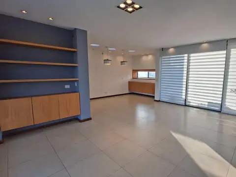 Casa en Alquiler en El Cantón, USD 1.400