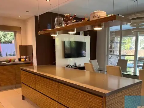 Venta casa B° Cdo Los Berros I, Bella Vista