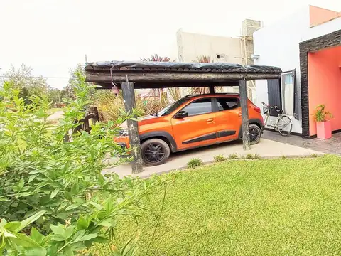 CASA VENTA DOMSELAAR CHICO ** CON PARQUE Y PILETA