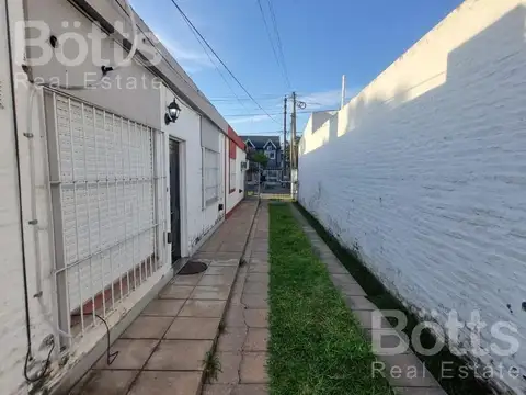 Depto Tipo Casa en Venta de 2 ambientes