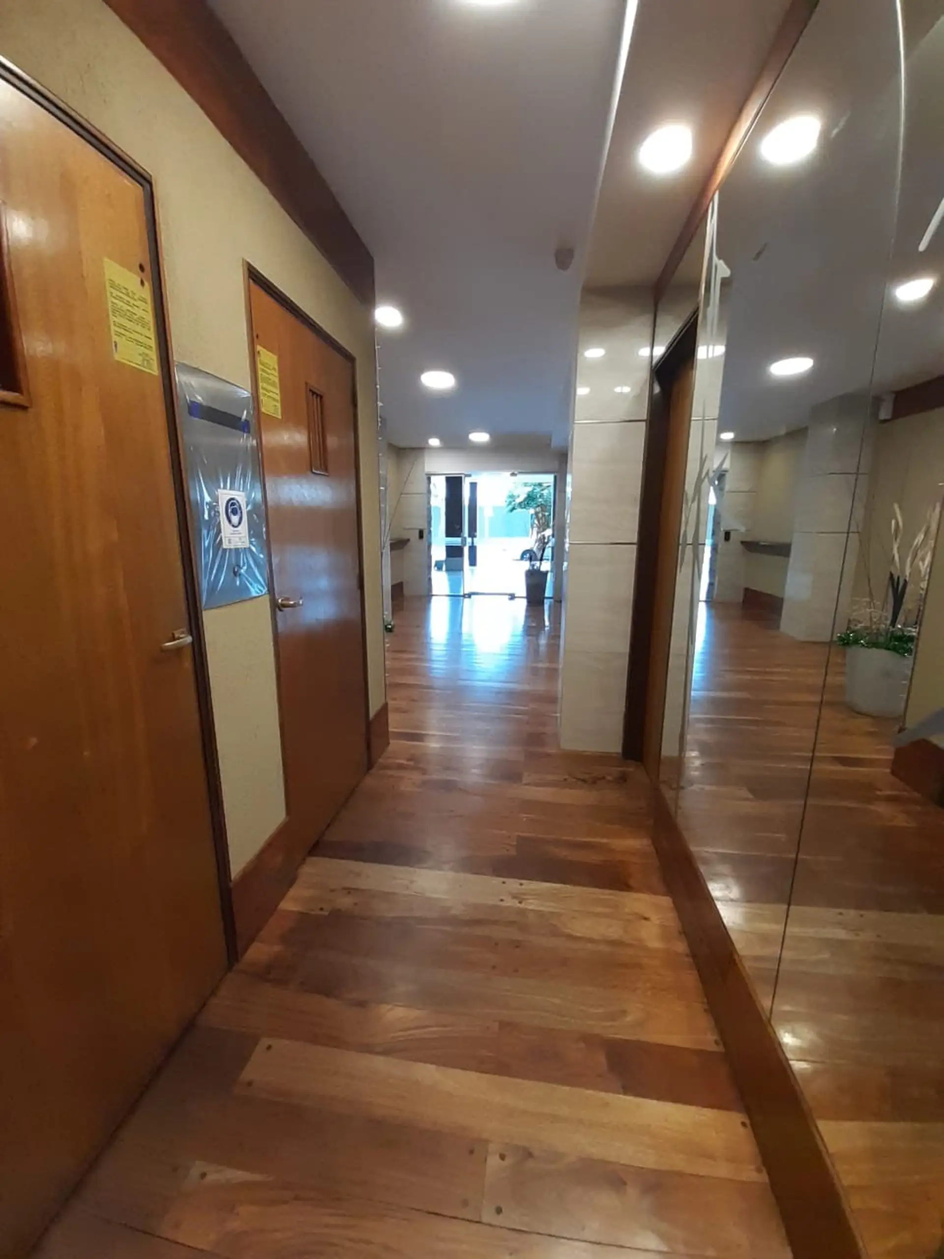 Venta 3 amb, cochera La Perla - Cronos