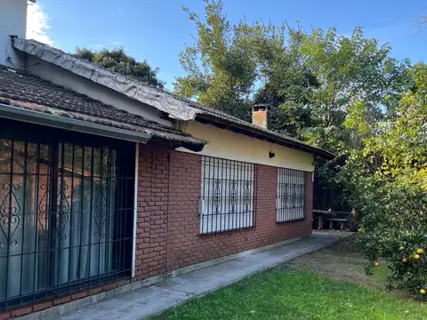 Casa en venta c/ cochera en Tortuguitas