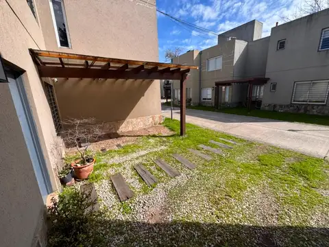 Depto Tipo Casa en Venta en Ituzaingo Sur, USD 58.000