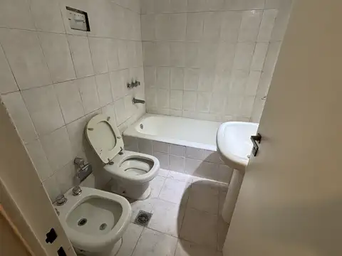 Tres Ambientes en San Telmo, Piedras y H Primo Apto Credito