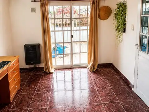 Depto Tipo Casa en Alquiler de 2 ambientes