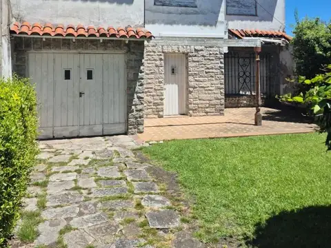 CHALET 4 AMB. - 145 M2. -  PUNTA MOGOTES