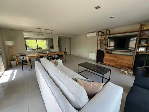 Departamento en Alquiler de 3 dormitorios