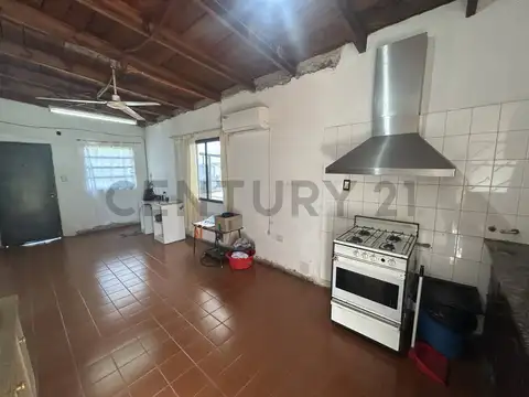 Casa 3 ambientes con 1 baño