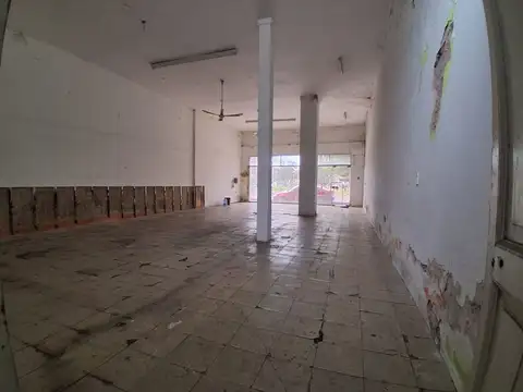 Local comercial en alquiler – Rivadavia 2900