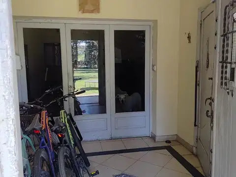 Casa en venta - 5 Dormitorios 1 Baño - San Miguel