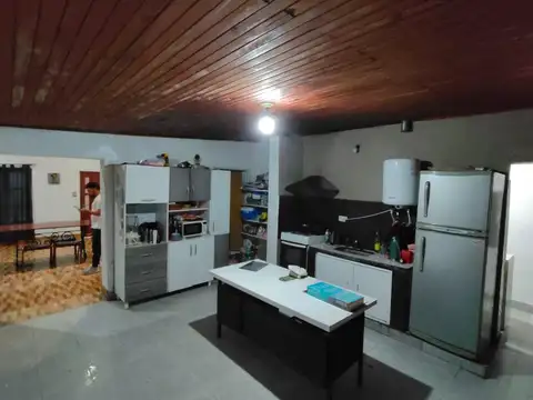 Casa 5 ambientes con 1 baño