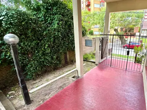 Bs As e/ Avenida 1 y 2