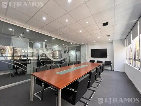 Oficina en alquiler | 120 m² | Belgrano | Edificio corporativo con cochera