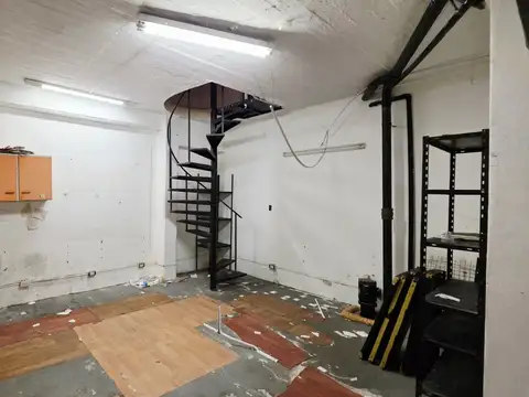 Rio de Janeiro 697 - Local en Via Pública Sin Expensas