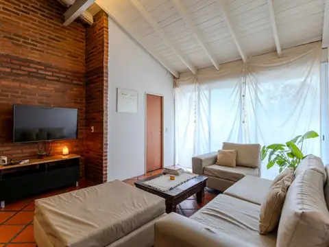 Depto Tipo Casa en Venta de 3 dormitorios