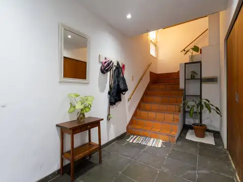Depto Tipo Casa en Venta con 2 cocheras