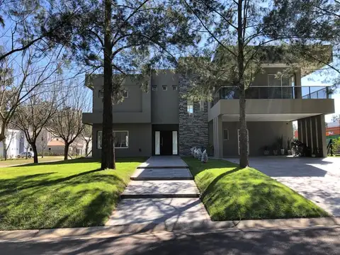Casa en Venta de 5 dormitorios