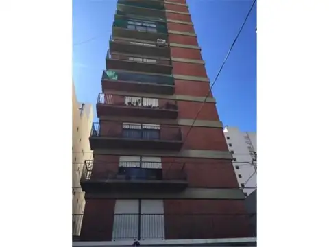 APTO PROFESIONAL RECIEN PINTADO