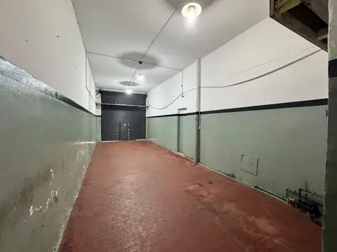 Galpón de 350 m2 Excelente Ubicacion sobre calle Arieta 1642