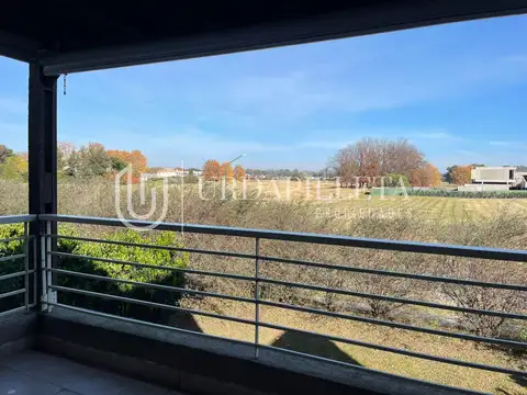 Departamento de 4 ambientes en venta con renta en Terrazas al golf- Pilará