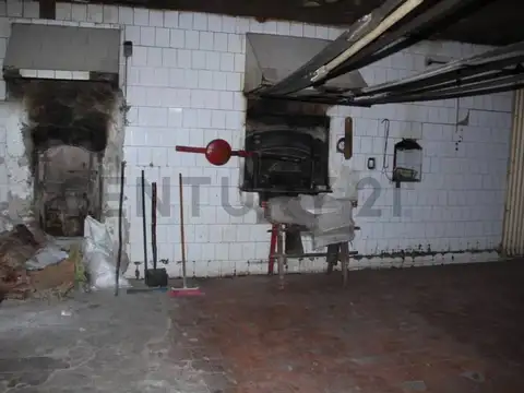 VENTA LOCAL DE PANADERIA CON CASA 4 AMB MERLO